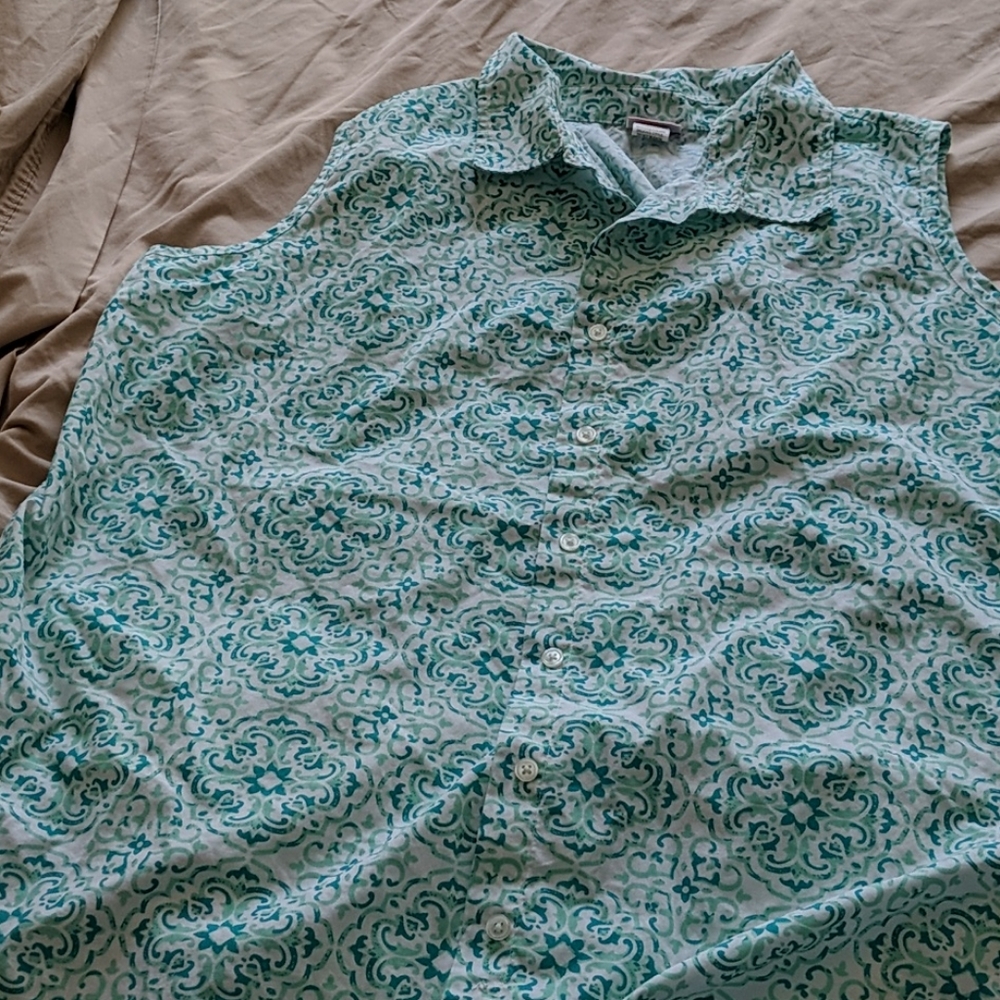 American Sweetheart sleeveless top size 3X